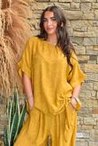 Kiti Paisley Damask Hitch Tee Tumeric